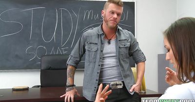 Voluptuous girlfriend Rilynn Rae receives a throbbing rod in her perfect cunt